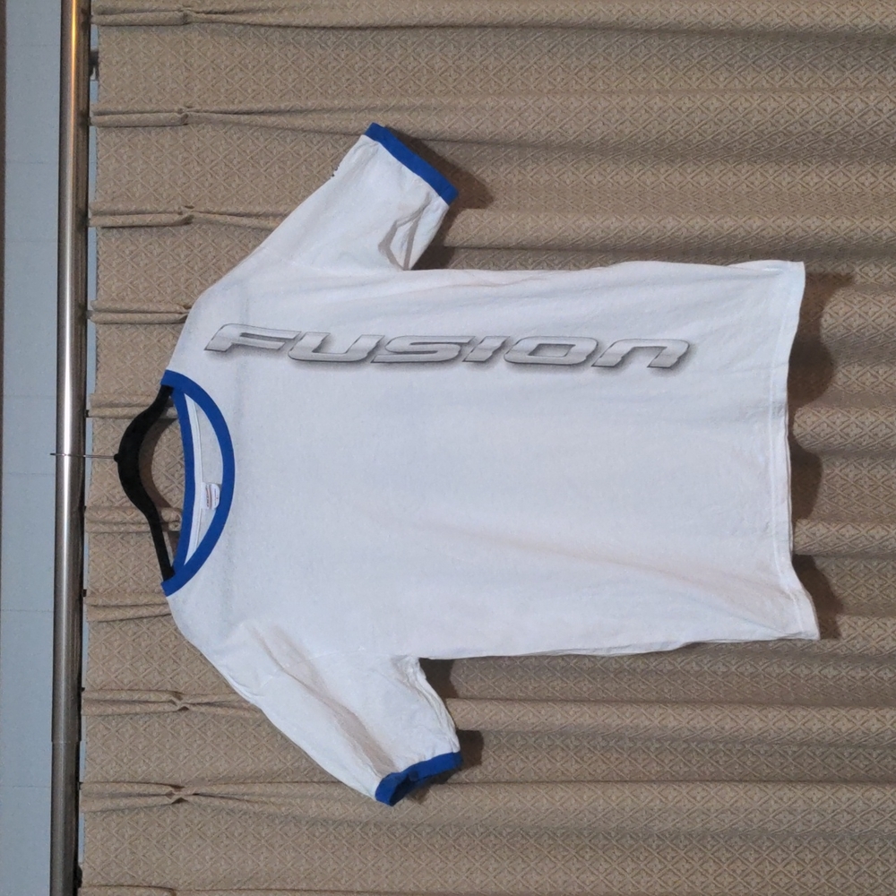 Mens Size Large Ford Fusion Times Square September 2012 T-shirt